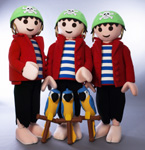 Drei Playmobil-Grossfiguren "Rico" mit "Coco"